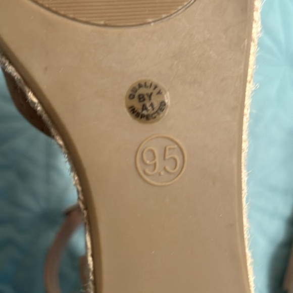 LIKE NEW! a.n.a. 3.5" wedge Brenda sandal in beige/light pink 9M w/ ankle strap - Picture 10 of 14